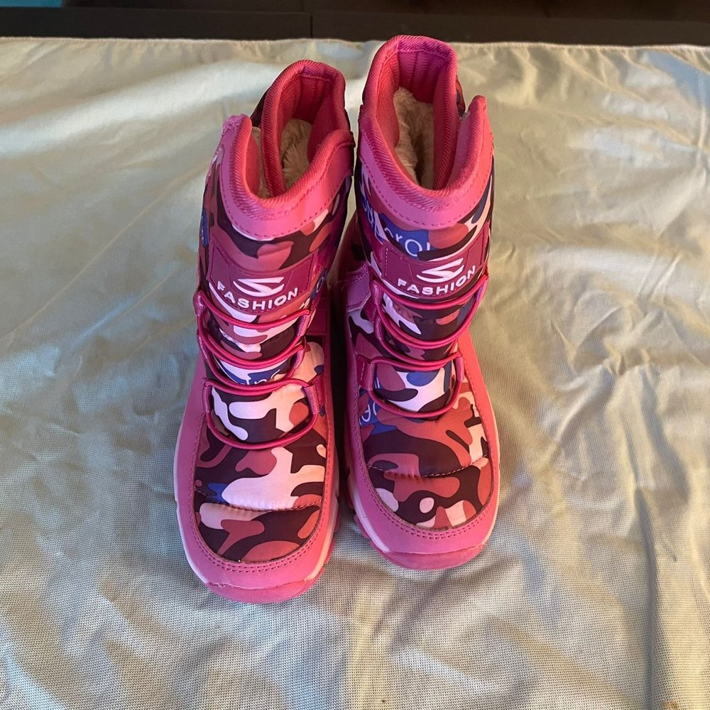 Snow Boots